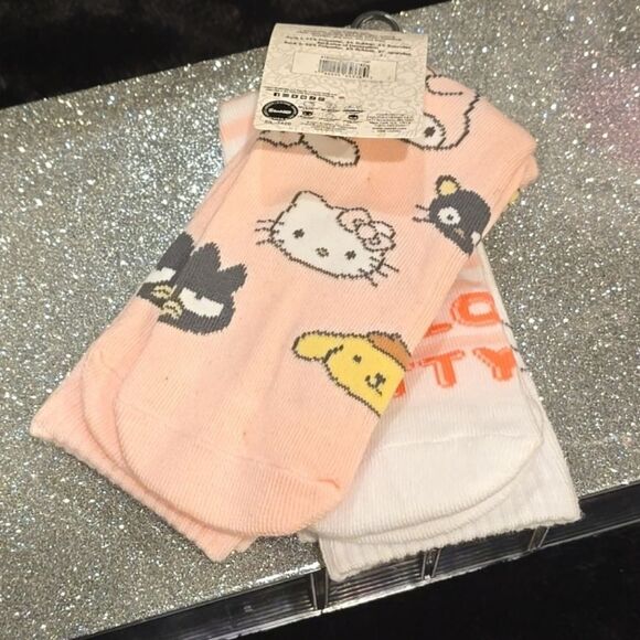 Hello Kitty By Sanrio 3D Logo Bow Crew Socks- 2PK - Picture 6 of 7